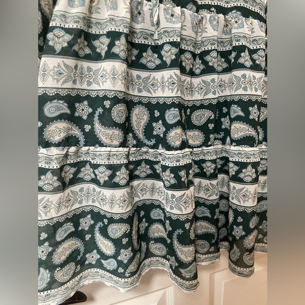 NWT: WRANGLER RETRO Tiered Western Inspired Paisley & Floral Print Vneck Size L - Picture 5 of 9